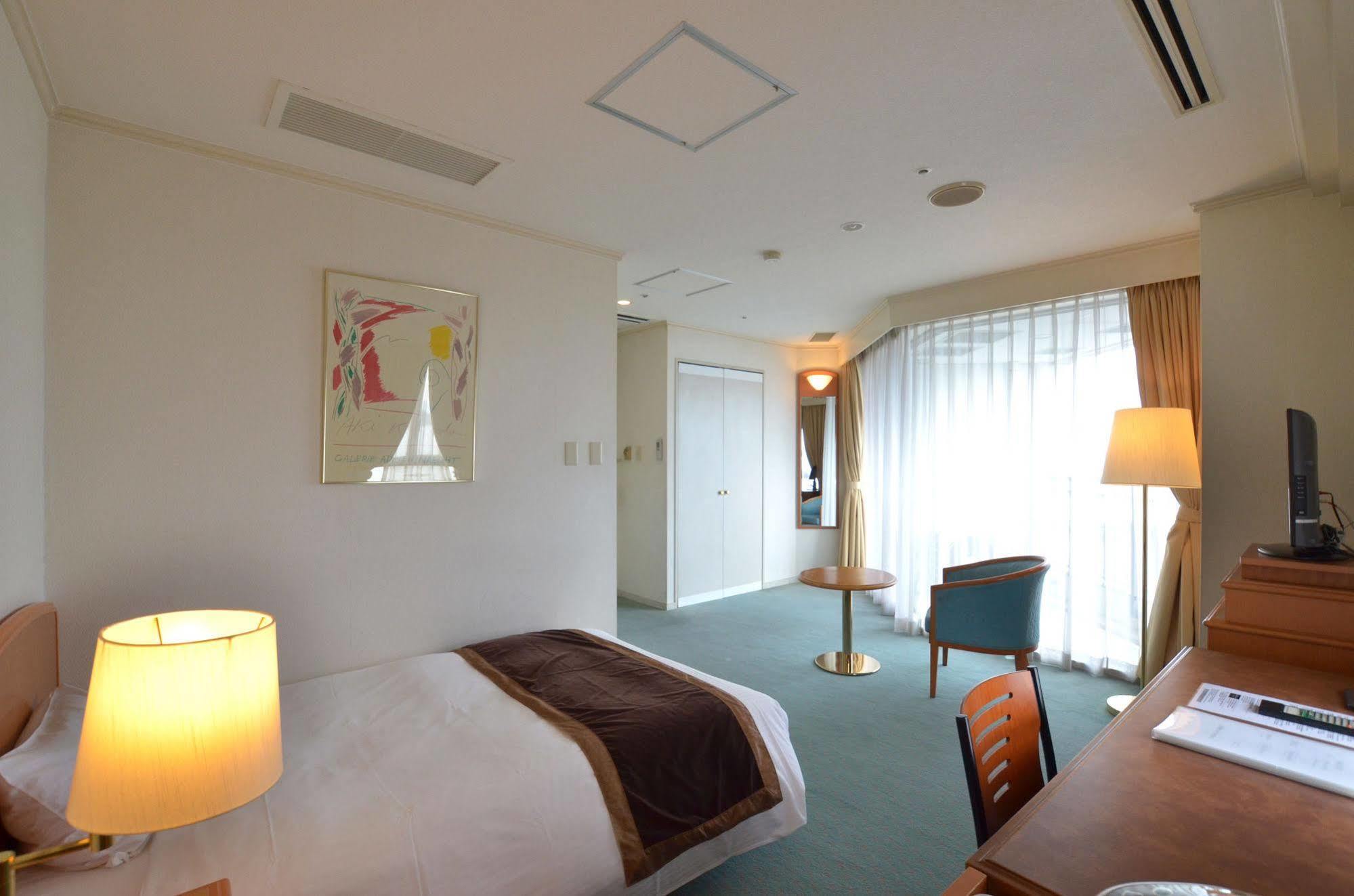 Nagasaki International Hotel Omura Экстерьер фото
